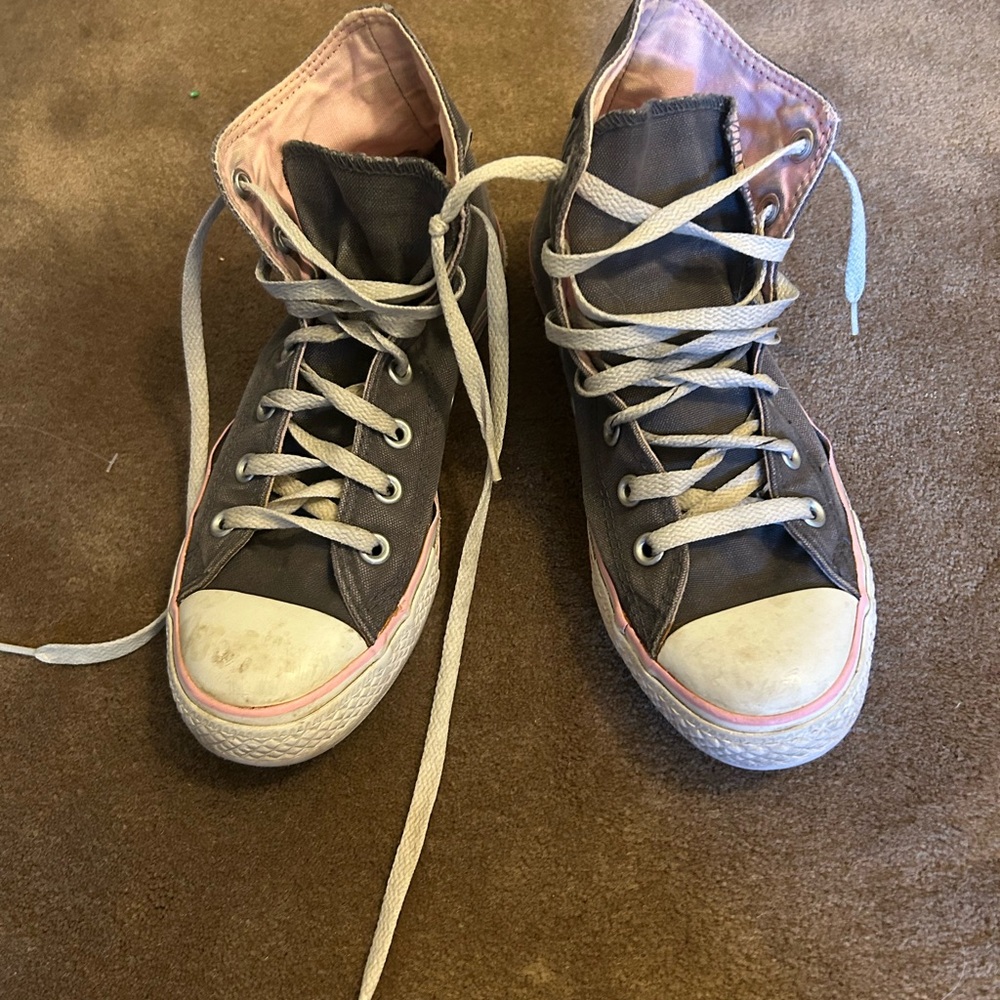 Converse High-Top Sneakers in Gray and Pink